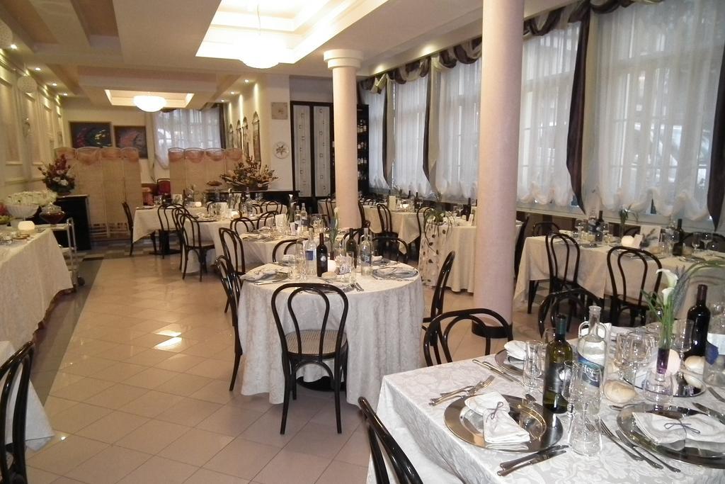 Hotel Montepizzo Lizzano In Belvedere Buitenkant foto